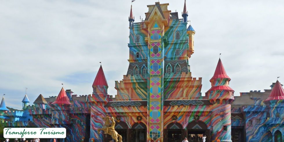 Diversão em Família no Beto Carrero World: Viva Essa Aventura com a Transferro Turismo 
