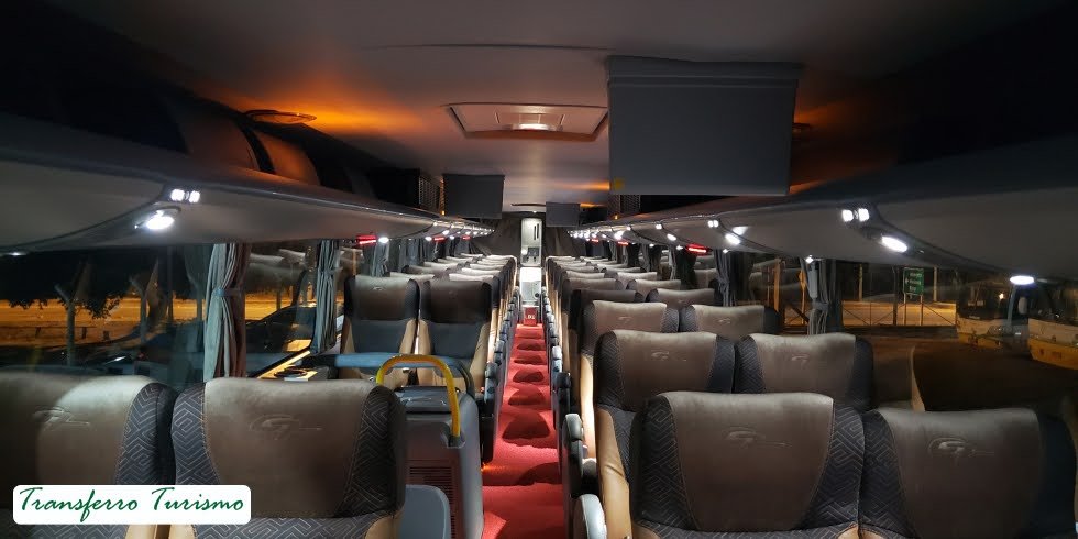 Você Tem um Grupo Grande? Veja as Vantagens do Fretamento de Ônibus Sob Medida
